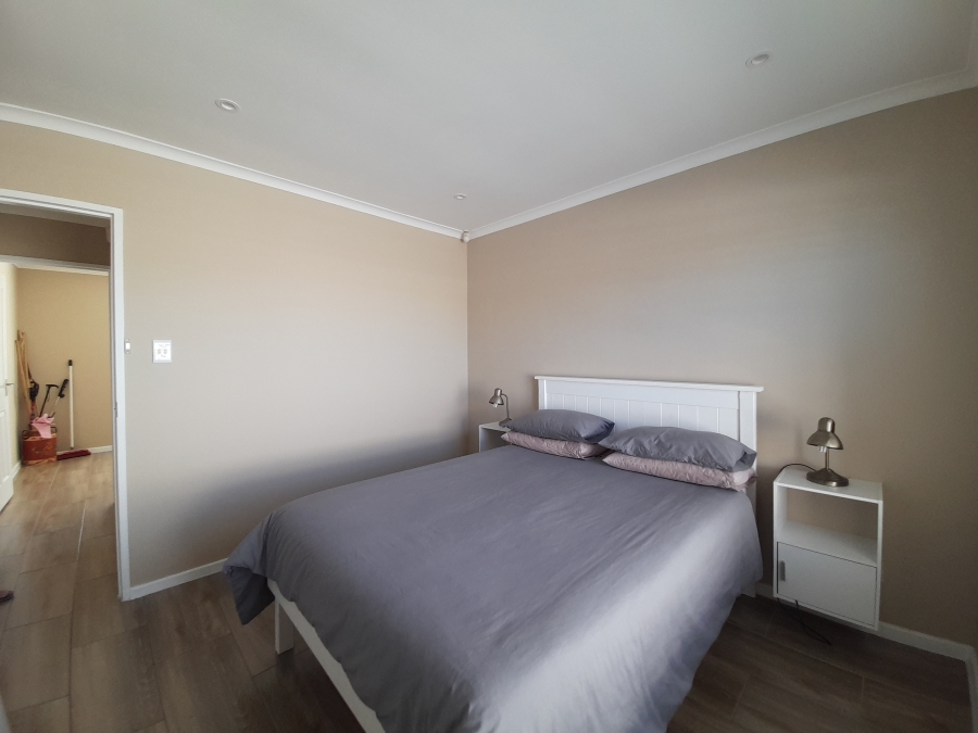 To Let 2 Bedroom Property for Rent in Sunningdale Western Cape